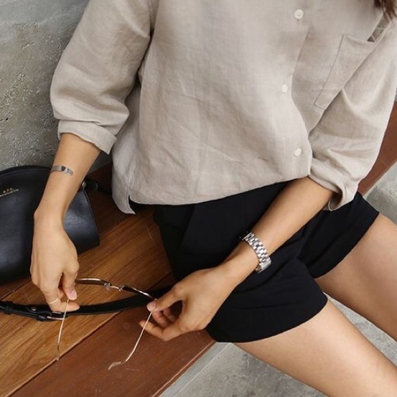 New to Poshmark? Sign up with code: RUSTANDGOLD for $15 OFF your first order! - Picture 1 of 1